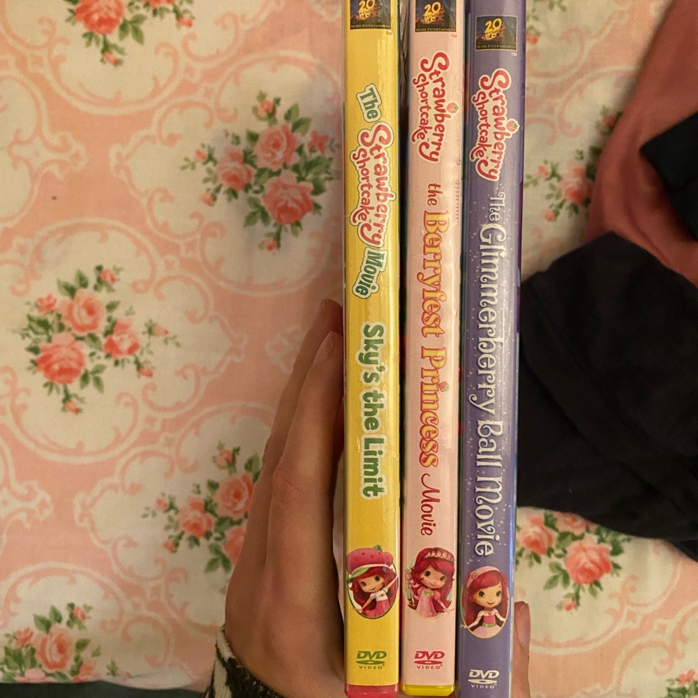 Strawberry shortcake dvd bundle of 3